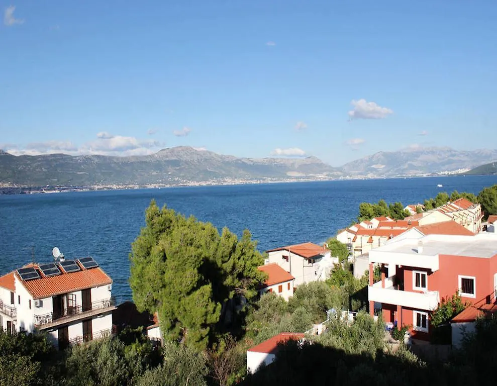 Apartment Aida Trogir 0*,